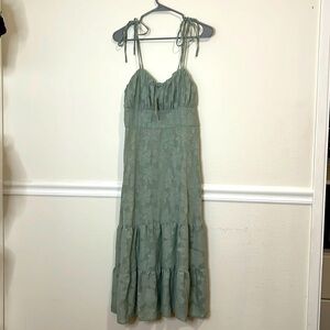 Speechless sage green dress size M maxi